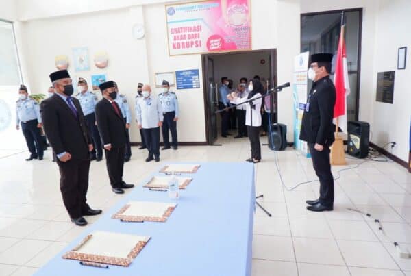 Pelantikan dan Pengambilan Sumpah Jabatan Pelantikan dan Pengambilan Sumpah Jabatan