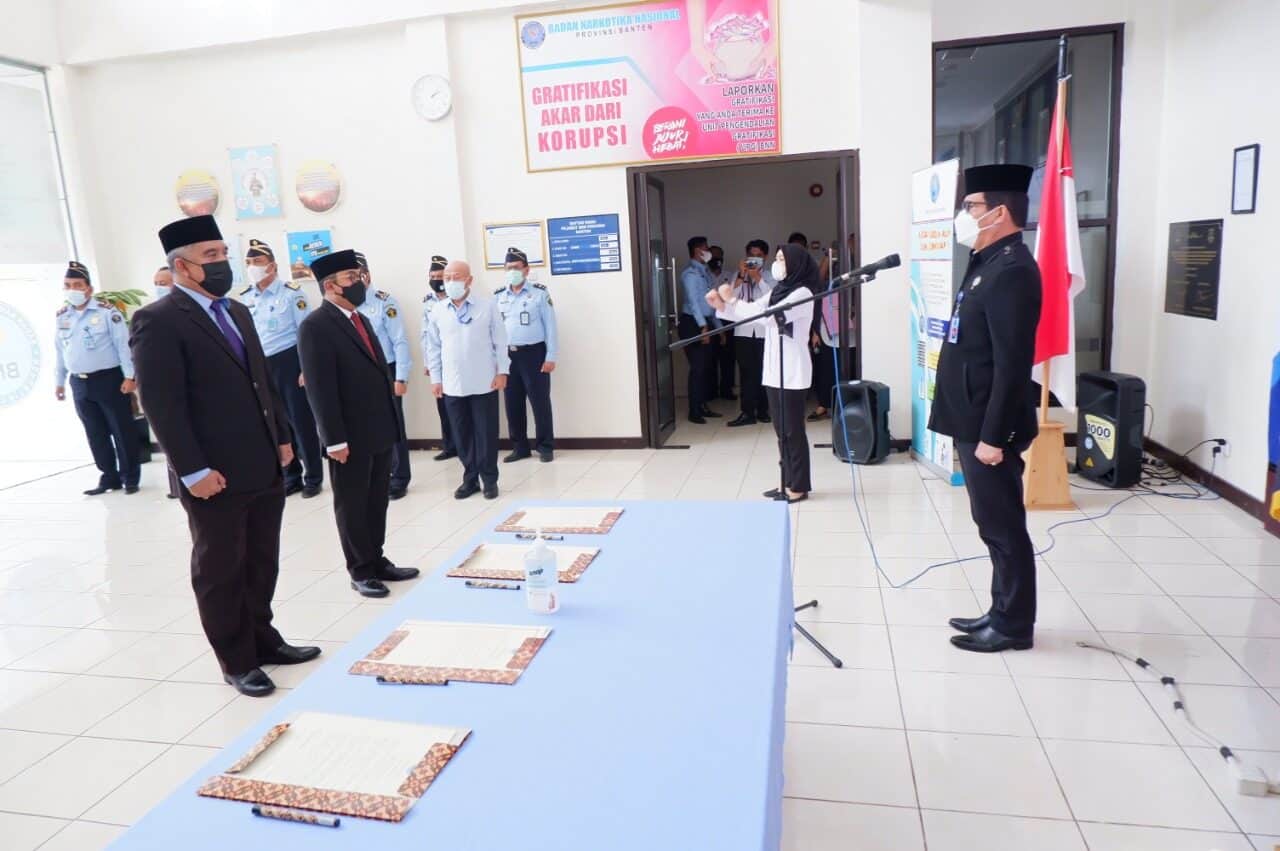 Pelantikan dan Pengambilan Sumpah Jabatan Pelantikan dan Pengambilan Sumpah Jabatan