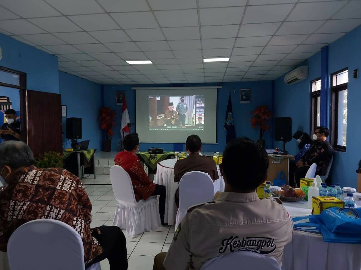 HANI 2021 : PERANG MELAWAN NARKOBA (WAR ON DRUGS) DI ERA PANDEMI COVID-19 MENUJU INDONESIA BERSIH NARKOBA (BERSINAR) HANI 2021 : PERANG MELAWAN NARKOBA (WAR ON DRUGS) DI ERA PANDEMI COVID-19 MENUJU INDONESIA BERSIH NARKOBA (BERSINAR)