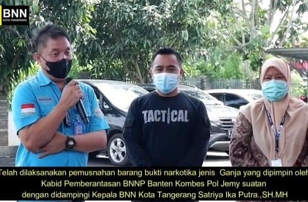 Pemusnahan Barang Bukti Narkotika Jenis Ganja 1024 gram Pemusnahan Barang Bukti Narkotika Jenis Ganja 1024 gram