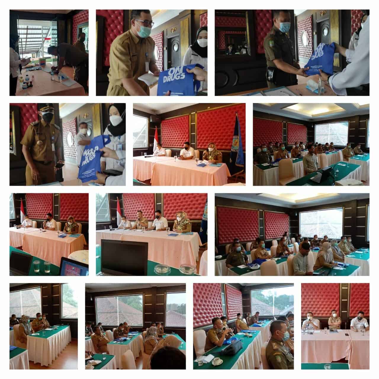 Rapat Koordinasi Fasilitas Dalam Program Ketahanan Keluarga Anti Narkoba Berbasis Sumber Daya Desa/Kelurahan Kota Tangerang. Pelaksanaan Kegiatan Rapat Koordinasi Fasilitas Dalam Program Ketahanan Keluarga Anti Narkoba Berbasis Sumber Daya Desa/Kelurahan Kota Tangerang.
